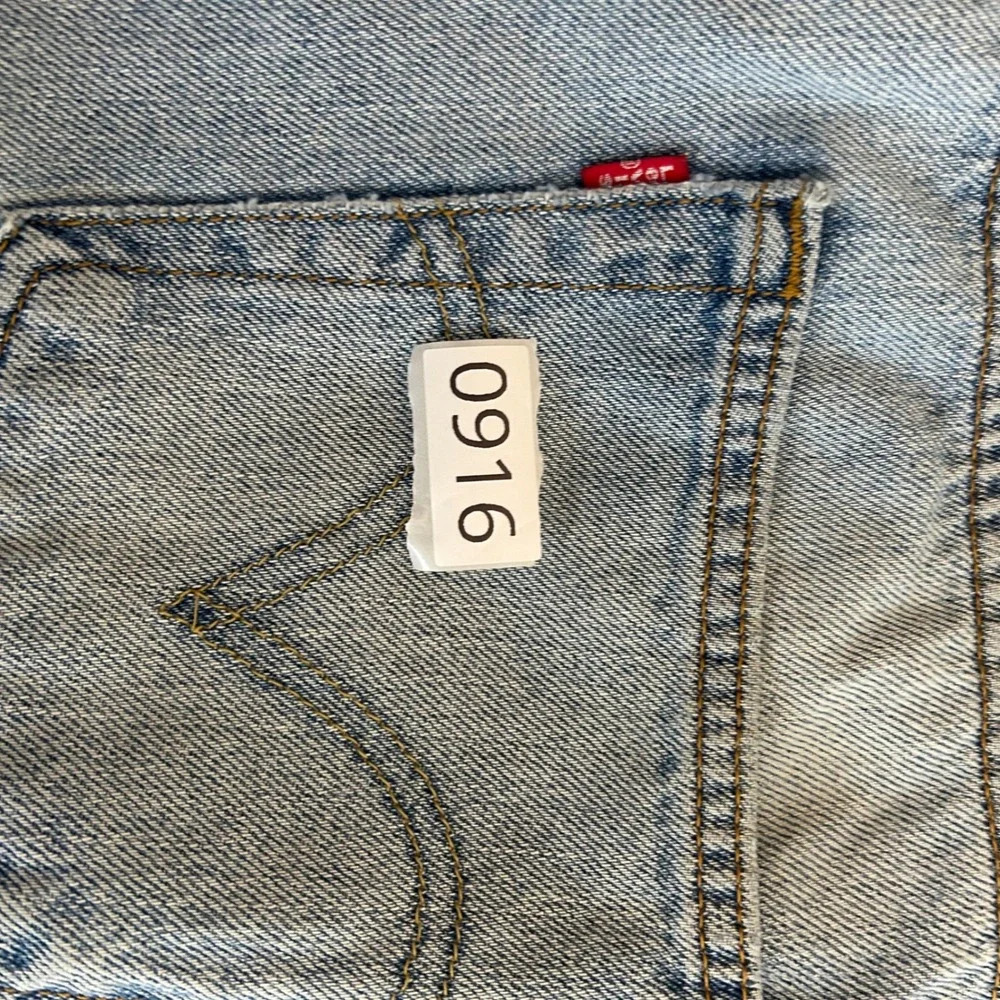 Levi's 505 Regular Fit Jeans Mens 36x29 Light Wash Denim Straight Leg 00505-4891